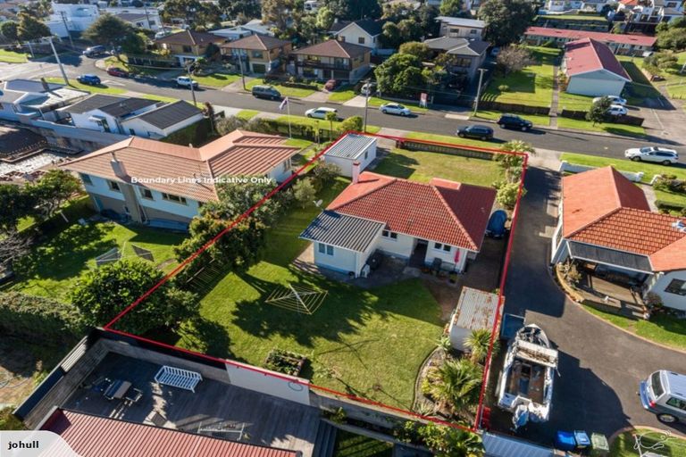 Photo of property in 52 Pitau Road, Mount Maunganui, 3116