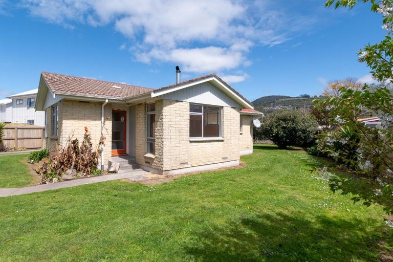 Photo of property in 7 Virgo Place, Kawaha Point, Rotorua, 3010
