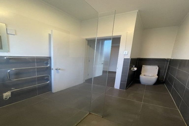 Photo of property in 87 Don Buck Road, Massey, Auckland, 0614