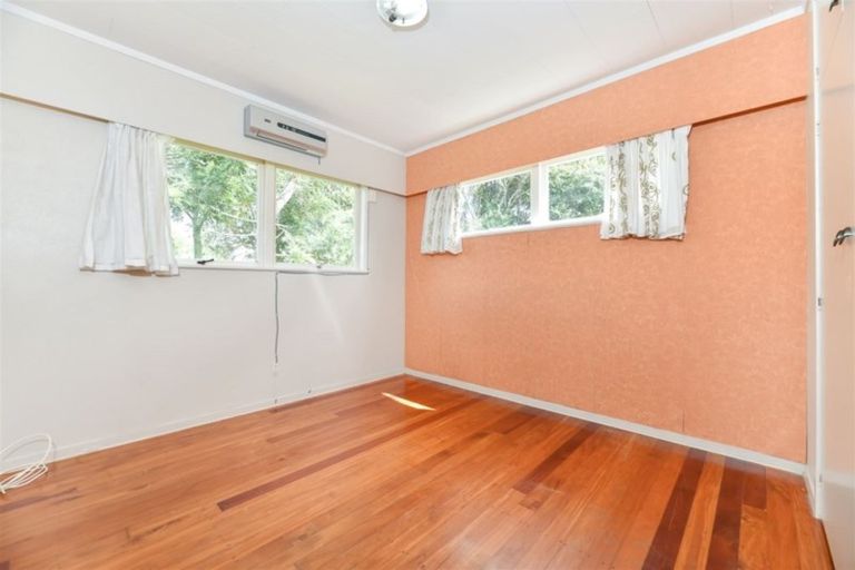 Photo of property in 109 Tiroroa Avenue, Te Atatu South, Auckland, 0610