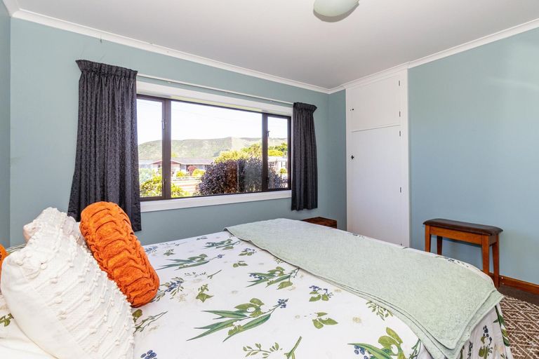 Photo of property in 3 Price Street, Waimate, 7924