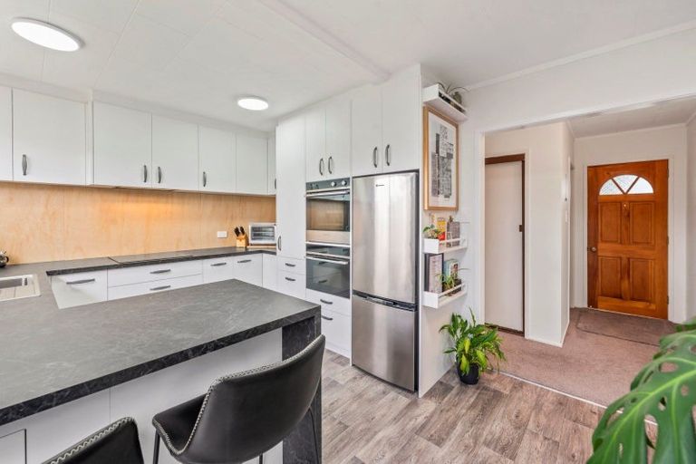 Photo of property in 16b Carter Drive, Pomare, Rotorua, 3015