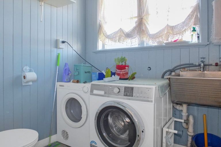 Photo of property in 5 Churchill Crescent, Foxton, 4814