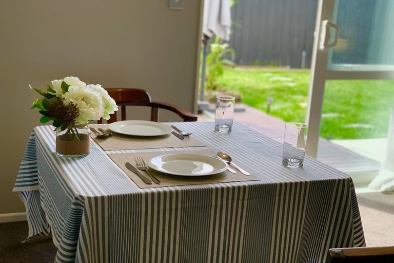 Photo of property in 16 Jade Court, Rosedale, Auckland, 0632