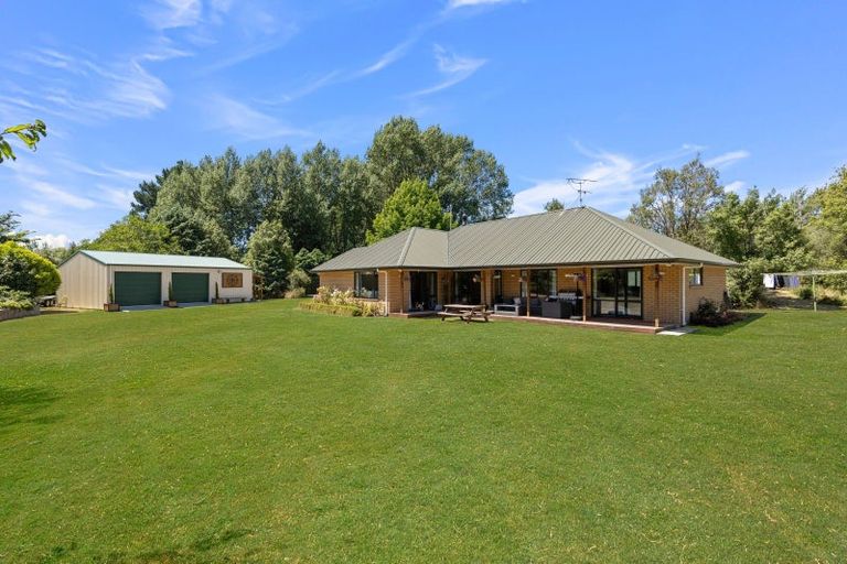 Photo of property in 25b Queens Avenue, Waikuku Beach, 7402