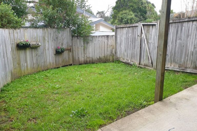 Photo of property in 93 Fairclough Road, Beach Haven, Auckland, 0626