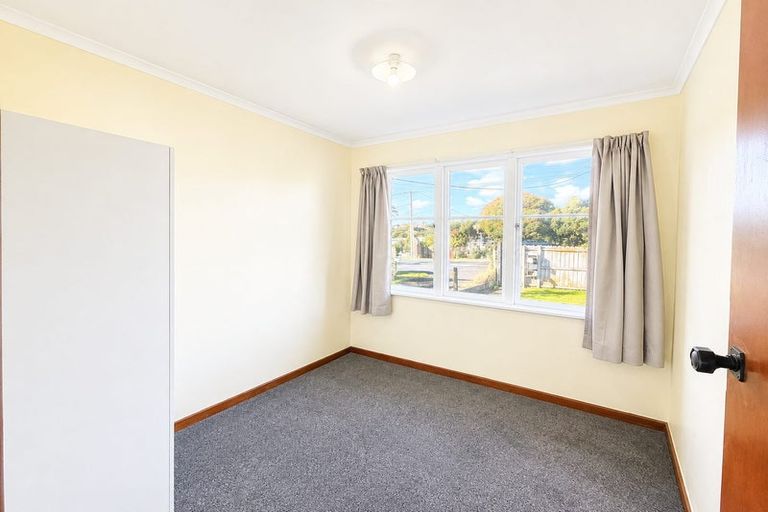 Photo of property in 57 Glendale Road, Glen Eden, Auckland, 0602