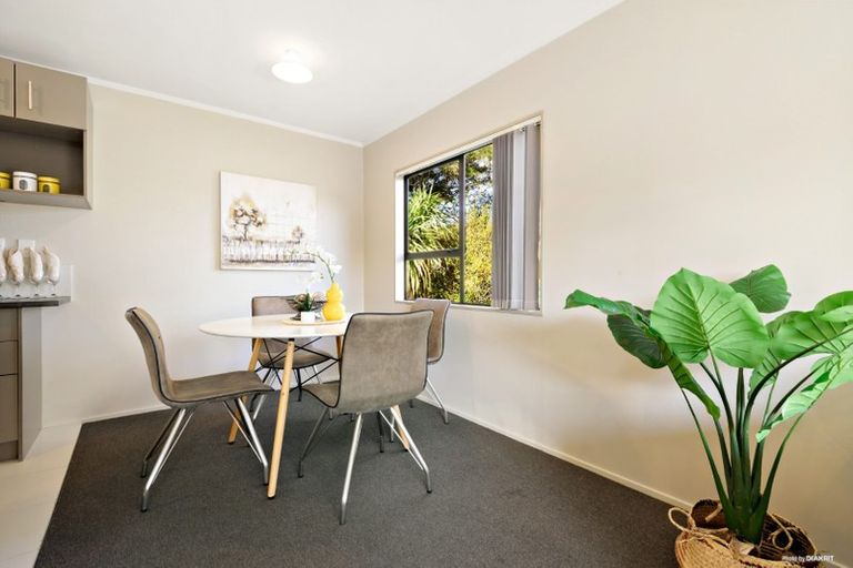 Photo of property in 4/133 View Road, Sunnyvale, Auckland, 0612