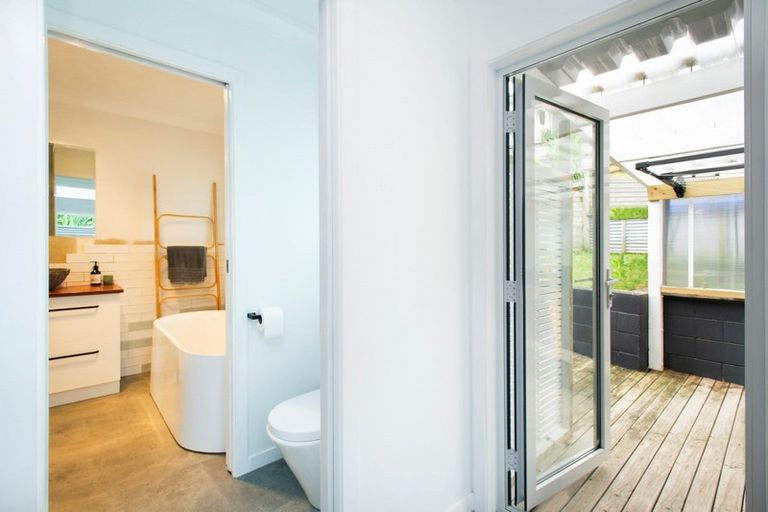 Photo of property in 14 Kingswood Road, Brookfield, Tauranga, 3110