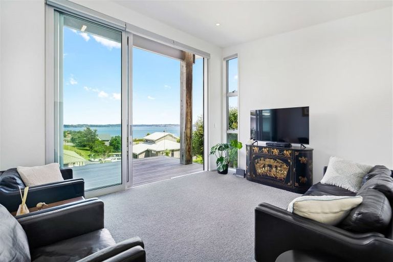 Photo of property in 9 Siesta Terrace, Gulf Harbour, Whangaparaoa, 0930