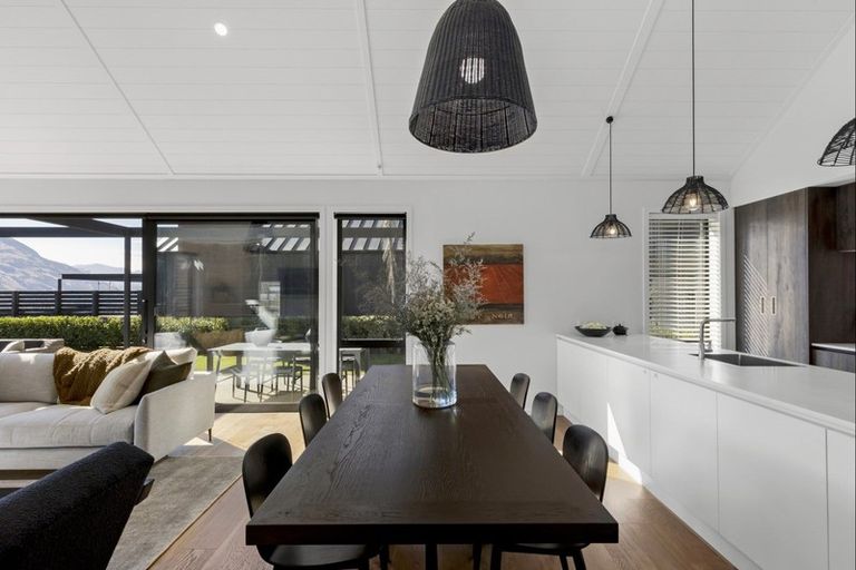 Photo of property in 27 Double Cone Road, Jacks Point, Queenstown, 9371