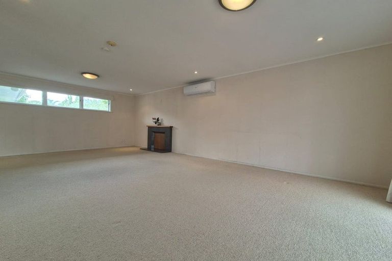 Photo of property in 16 Sylvia Road, Hillcrest, Auckland, 0627