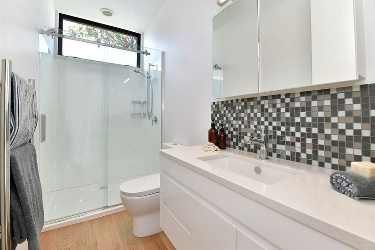 Photo of property in 25c Duncansby Road, Stanmore Bay, Whangaparaoa, 0932