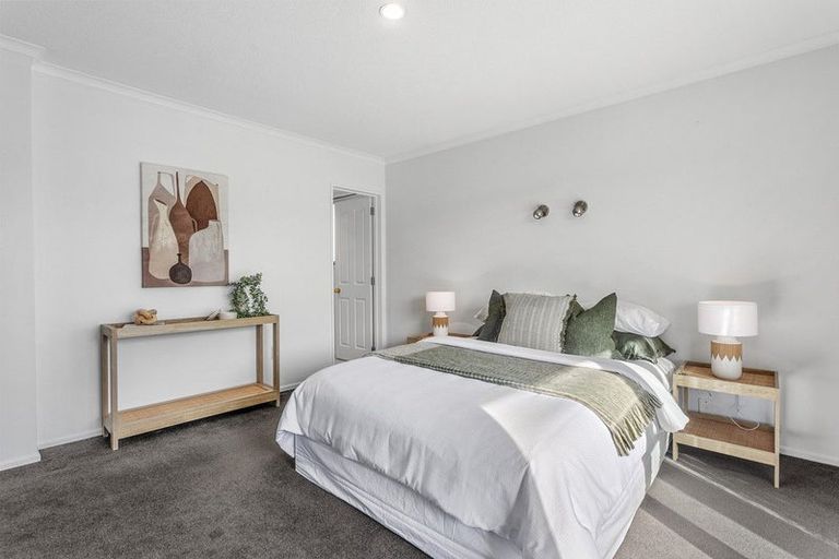 Photo of property in 32 Broadhaven Avenue, Parklands, Christchurch, 8083