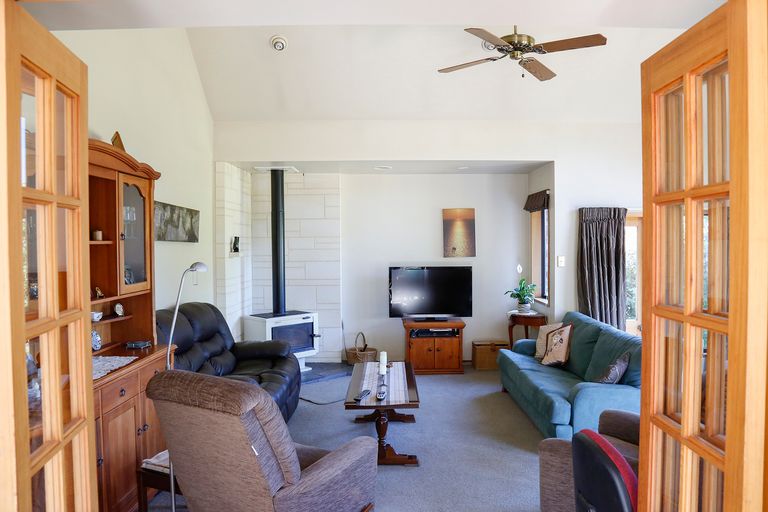 Photo of property in 22 Jessop Street, South Hill, Oamaru, 9400