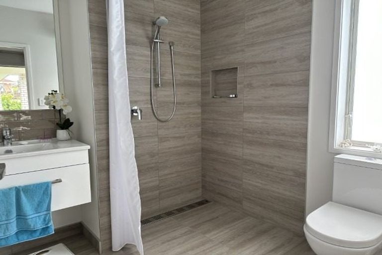 Photo of property in 12 Ngahere Street, Otumoetai, Tauranga, 3110