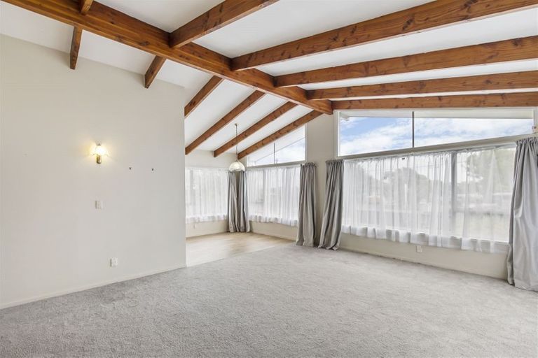 Photo of property in 53 Sunnynook Road, Forrest Hill, Auckland, 0620