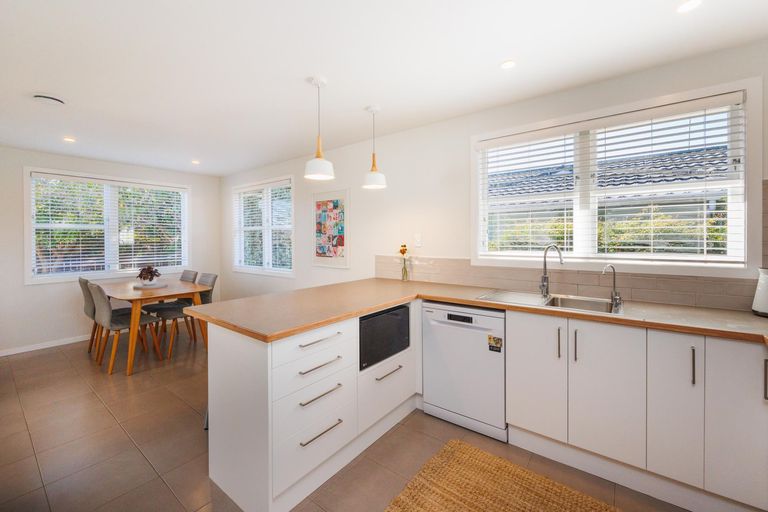 Photo of property in 64 Long Melford Road, Awapuni, Palmerston North, 4412