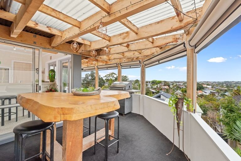Photo of property in 11a Mizpah Road, Waiake, Auckland, 0630