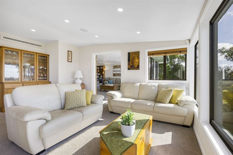 Photo of property in 100a Mellons Bay Road, Mellons Bay, Auckland, 2014