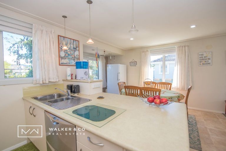 Photo of property in 31 Royal Street, Upper Hutt Central, Upper Hutt, 5018