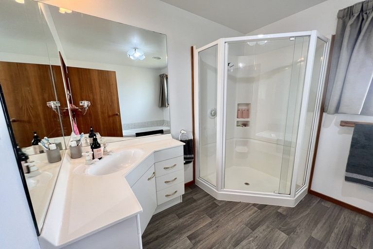 Photo of property in 54 Vyner Road, Otatara, Invercargill, 9879