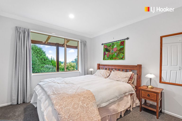 Photo of property in 16 Woodside Road, Woodside, Outram, 9073