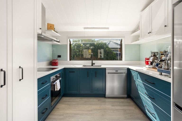 Photo of property in 83 Robinson Road, Whitianga, 3510