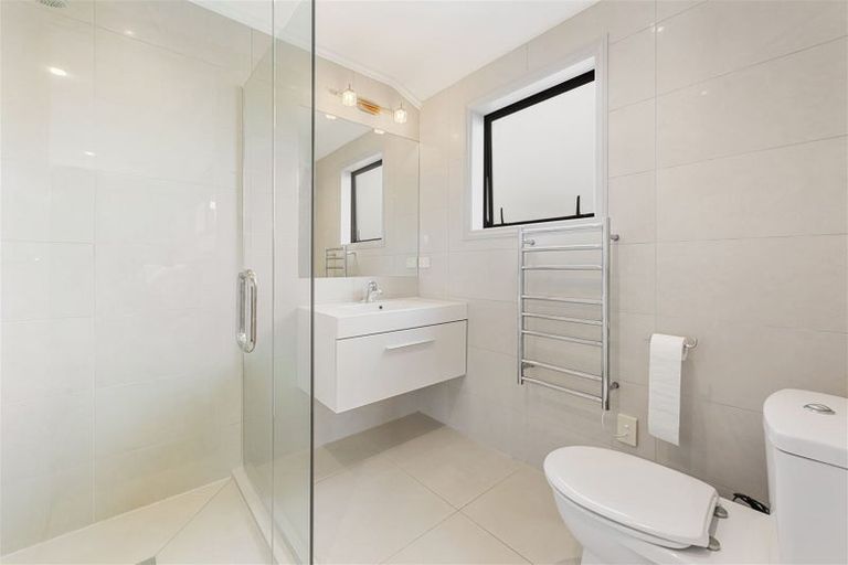 Photo of property in 22 Dawood Place, The Gardens, Auckland, 2105