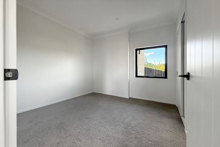 Photo of property in 30 Ridgehill Rise, Flat Bush, 2019
