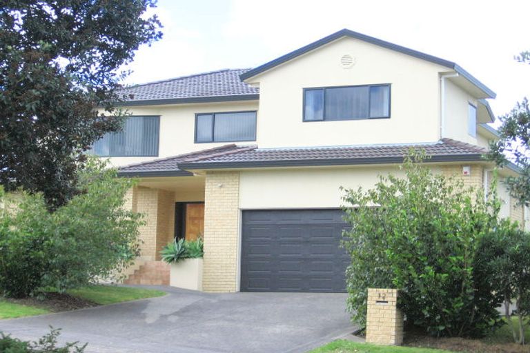 Photo of property in 12 Savoy Road, Orewa, 0931