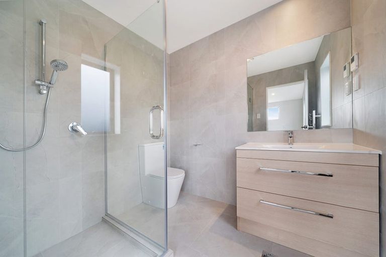 Photo of property in 41b Candia Road, Swanson, Auckland, 0614