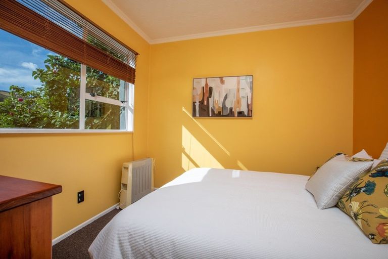 Photo of property in 31a Ranui Terrace, Tawa, Wellington, 5028