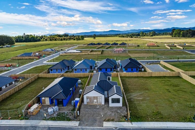 Photo of property in 7 Cousins Street, Woodend, 7691