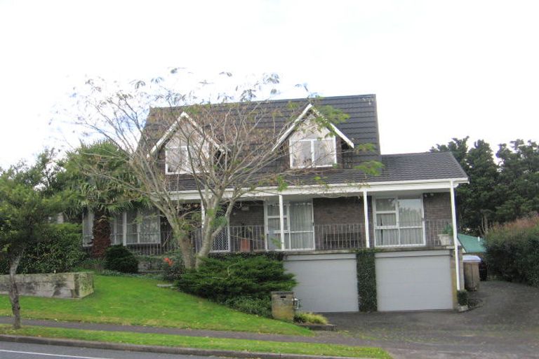 Photo of property in 35 Eugenia Rise, Totara Heights, Auckland, 2105