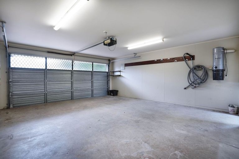 Photo of property in 9 Balcairn Place, Terrace End, Palmerston North, 4410