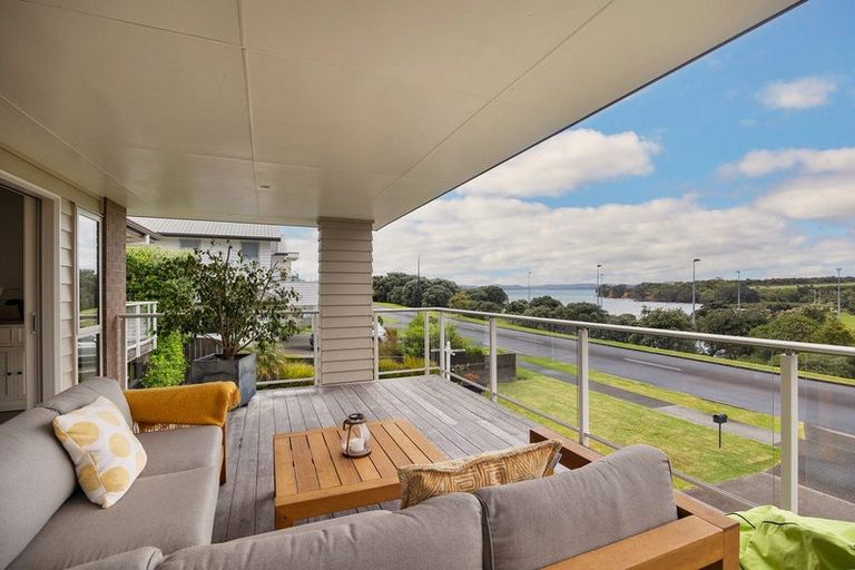 Photo of property in 40 Weatherly Drive, Beachlands, Auckland, 2018