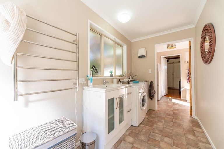 Photo of property in 83 Cosy Dell Road, Herbert, 9495