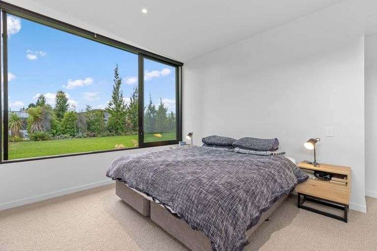 Photo of property in 6 Stackbrae Avenue, Wanaka, 9305