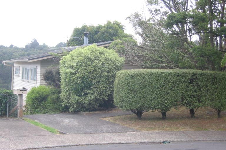 Photo of property in 41 Morriggia Place, Bayview, Auckland, 0629