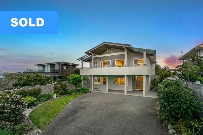 Photo of property in 1/4 Midway Avenue, Castor Bay, Auckland, 0620