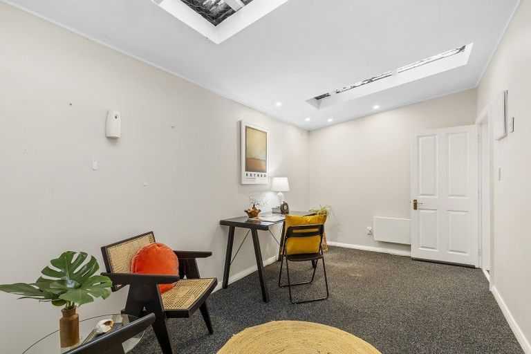 Photo of property in 55 Mckinley Crescent, Brooklyn, Wellington, 6021