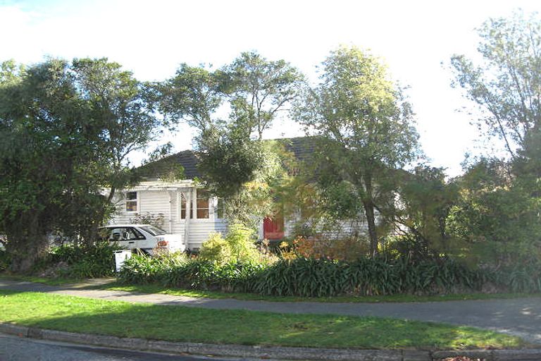 Photo of property in 7 Newall Avenue, Bryndwr, Christchurch, 8052