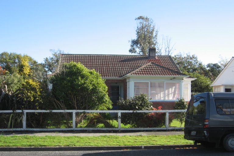 Photo of property in 6 Cole Street, Naenae, Lower Hutt, 5011