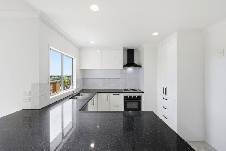 Photo of property in 17a Cherry Tree Place, Massey, Auckland, 0614