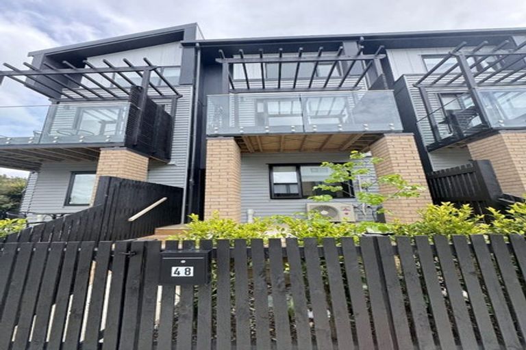 Photo of property in 48 Parkwood Avenue, Westgate, Auckland, 0614