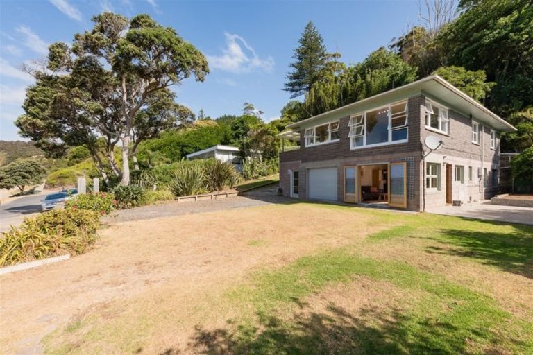 Photo of property in 137 Long Beach Road, Russell, 0202