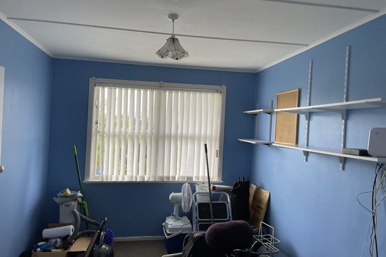 Photo of property in 31 Lynda Avenue, Paparangi, Wellington, 6037