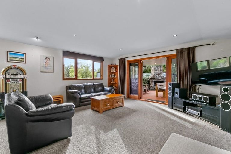 Photo of property in 12 Denton Road, Levin, 5571