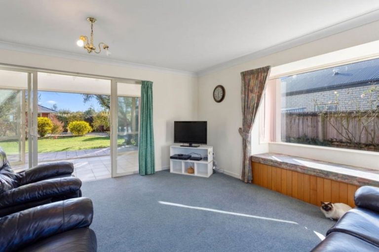 Photo of property in 5 Hilton Drive, Amberley, 7410